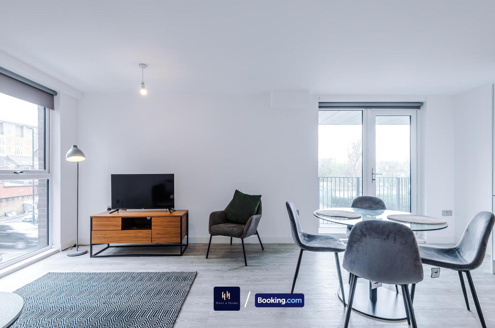 Modern 2 Bed Apartment With Balcony By Host A Home Manchester Eksteriør bilde